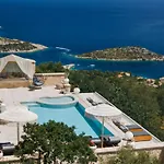 Emerald Villas & Suites - The Finest Hotels Of The World